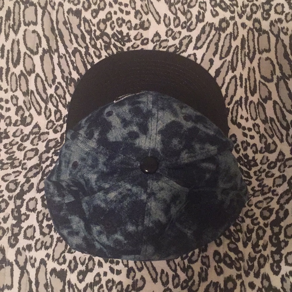 SnapBack Cap - Picture 2 of 4
